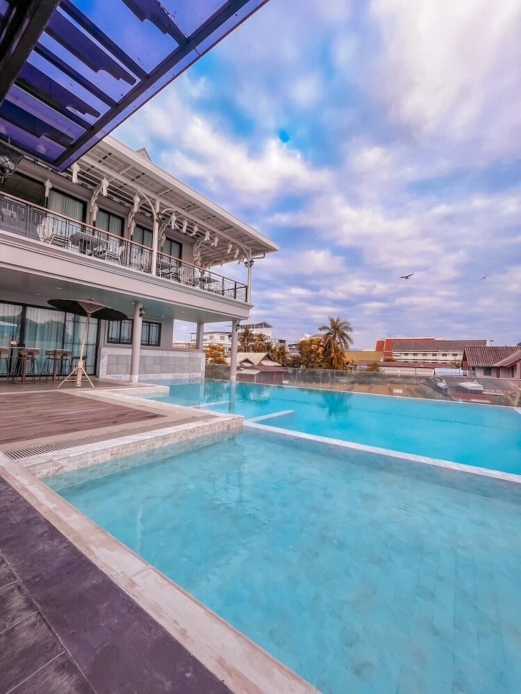 Фото Huern Kan Thong Hotel