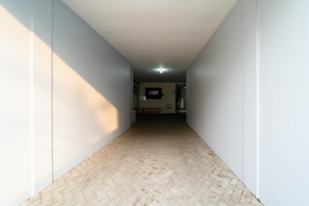 Фото KoolKost near Ragunan Zoo