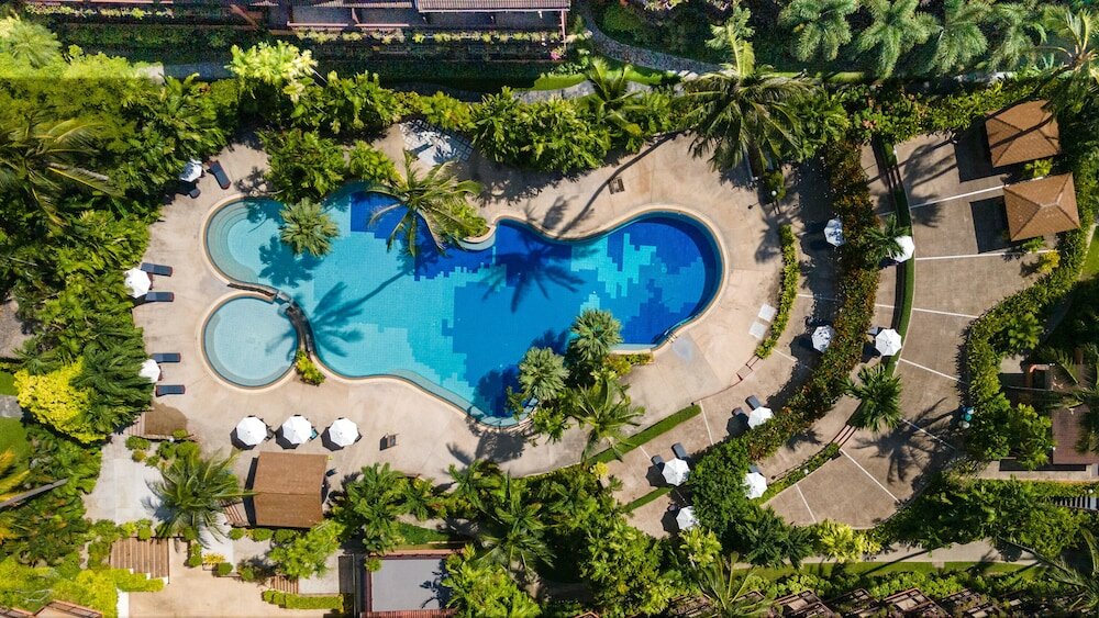 Фото Courtyard by Marriott Phuket Patong Beach Resort
