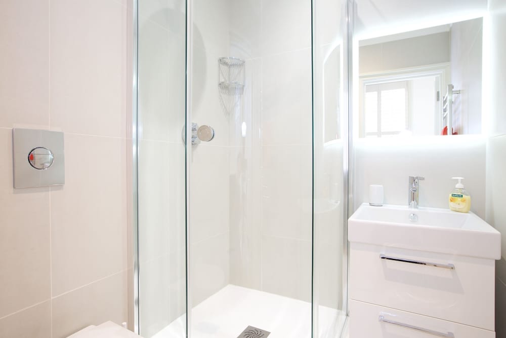 Фото Altido English Retro 2br Apt Near Battersea Park