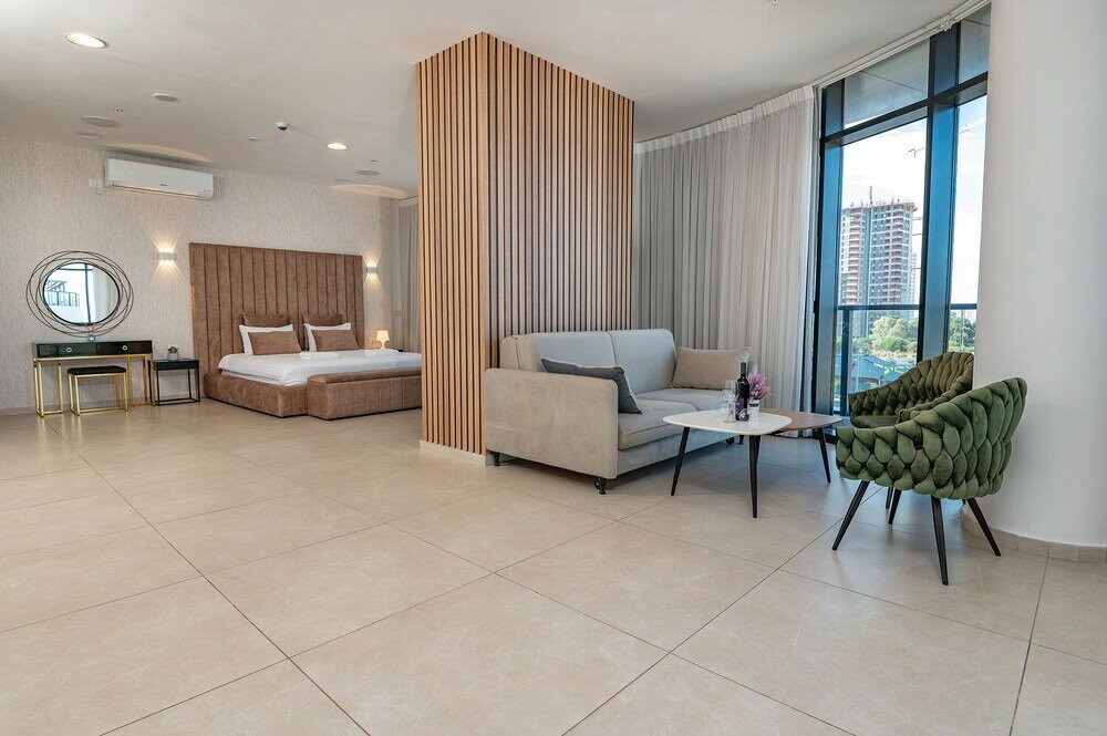 Фото Hi - Yam SeaView Apartments & Suites