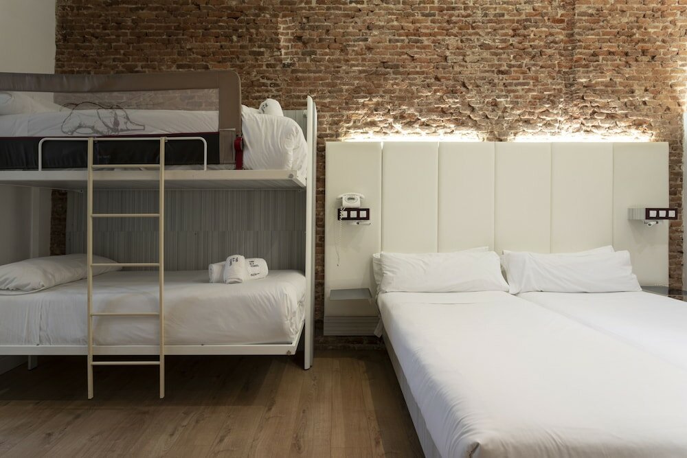 Фото Petit Palace Lealtad Plaza