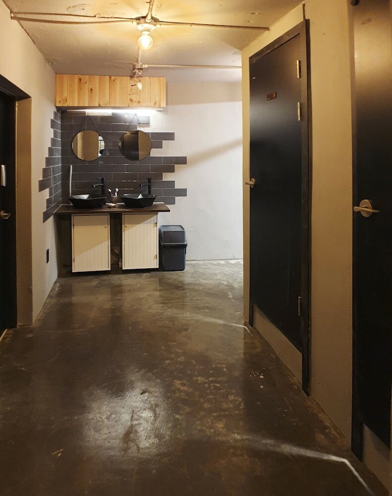 Фото U Guesthouse 2 in Yeonnam Caters to Women - Hostel