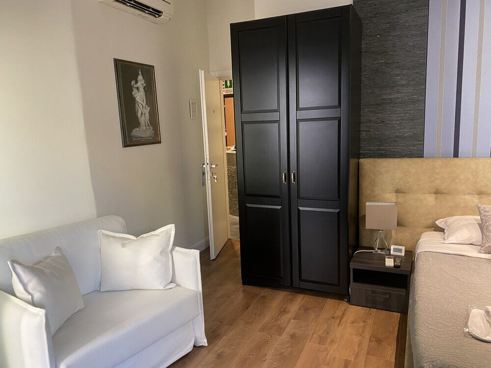 Фото Leonardo Suites - The Luxury Leading Accommodation in Rome