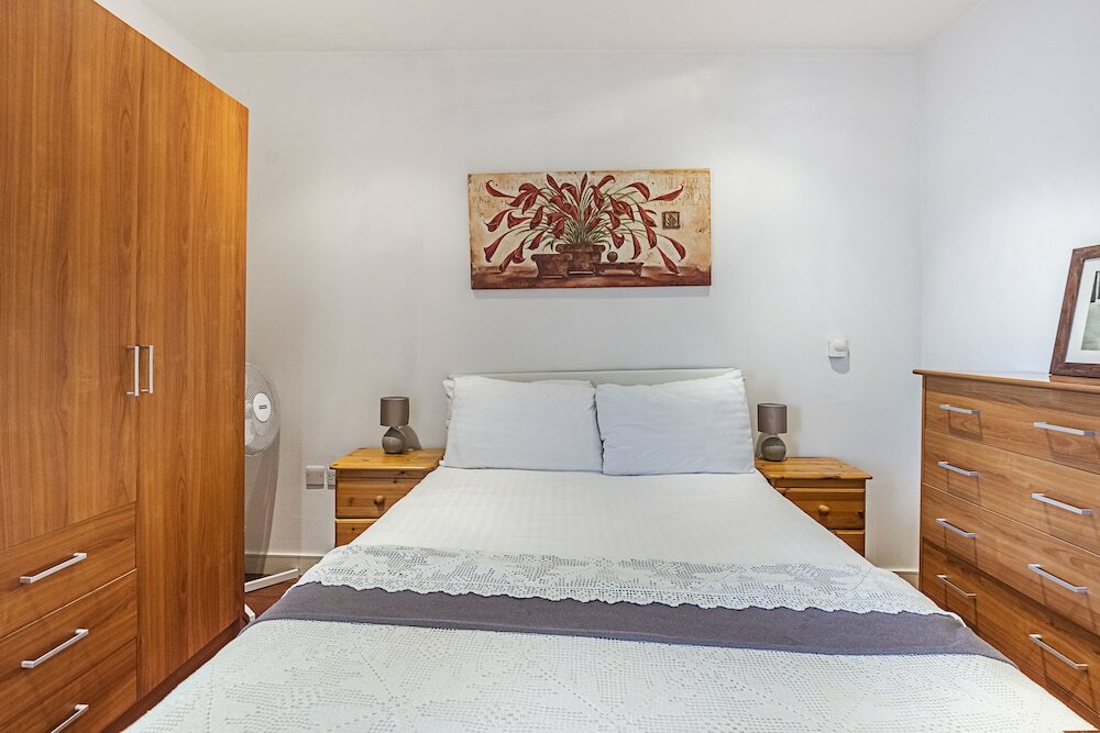 Фото Splendid 3 Bedroom Apartment Kings Cross