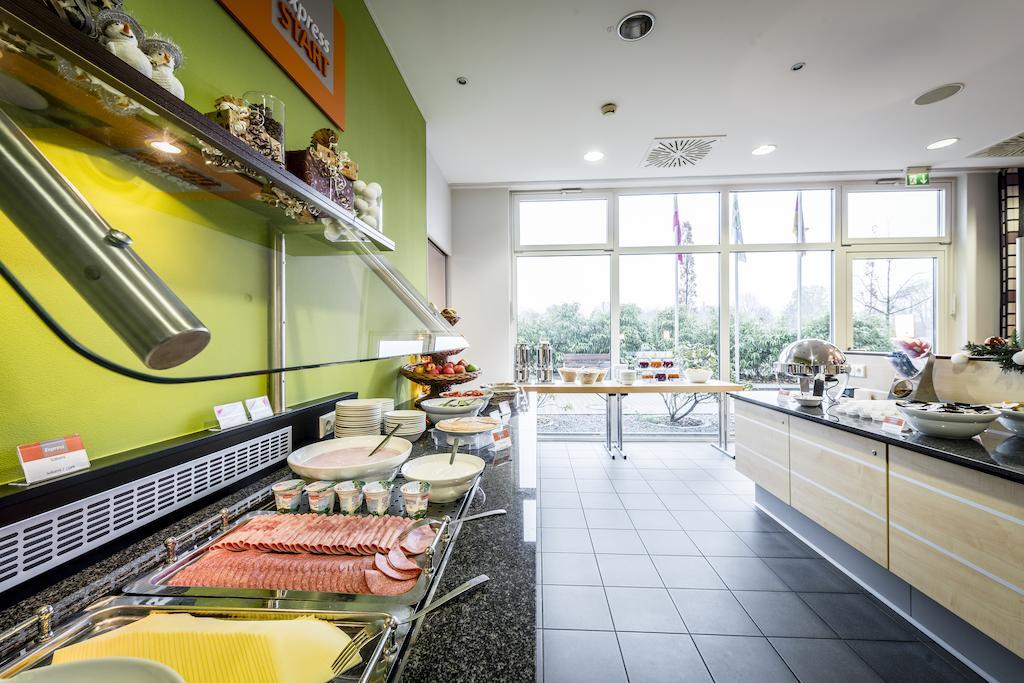 Фото Holiday Inn Express Dusseldorf - City North