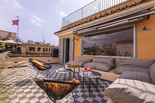 Гостиница Romac - Condotti with terrace в Риме