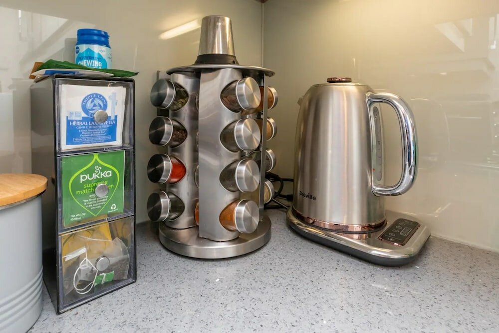 Фото Modern & Spacious 2bd Flat - Westbourne Park