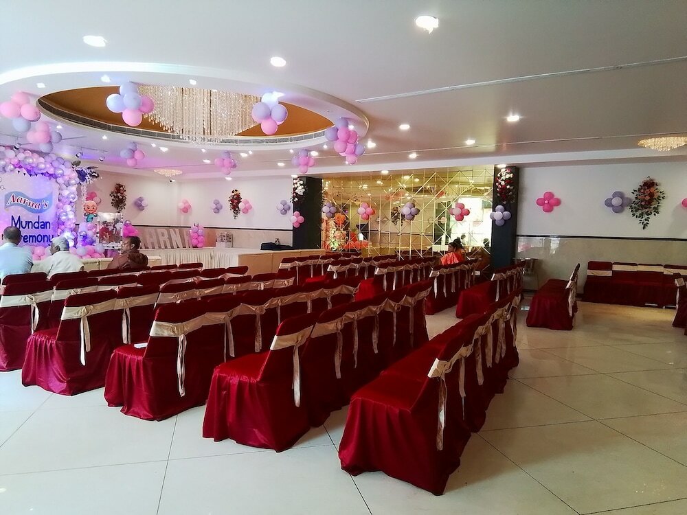 Фото Hotel Vibharaj Palace