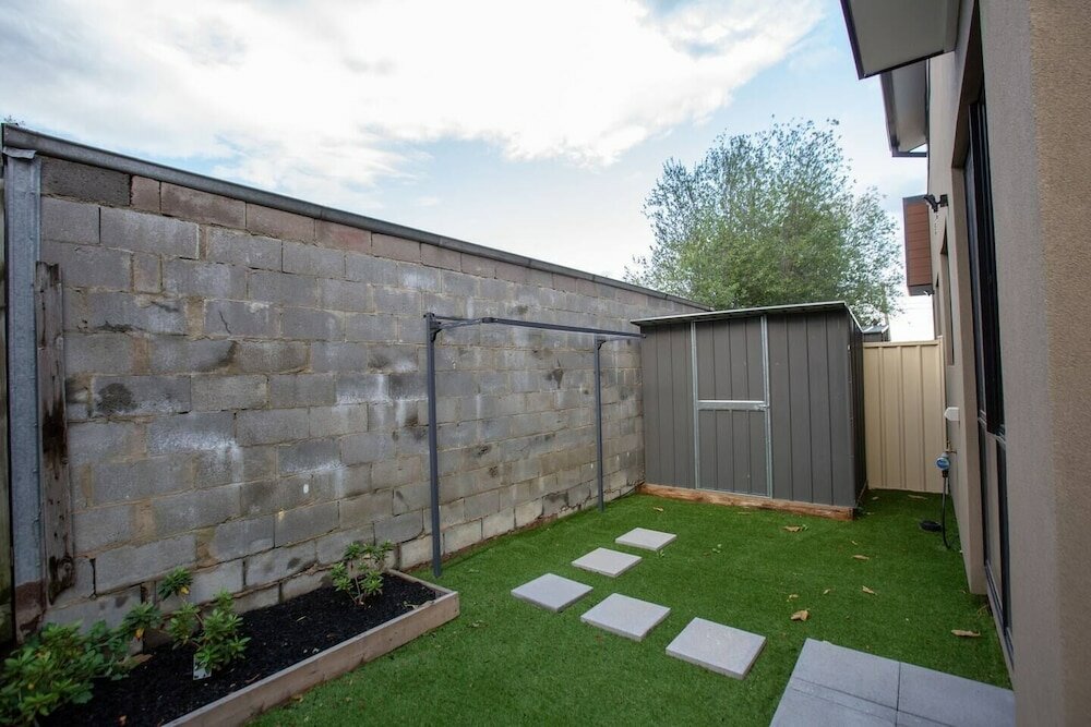 Фото Impressive & Spacious new Townhouse@preston