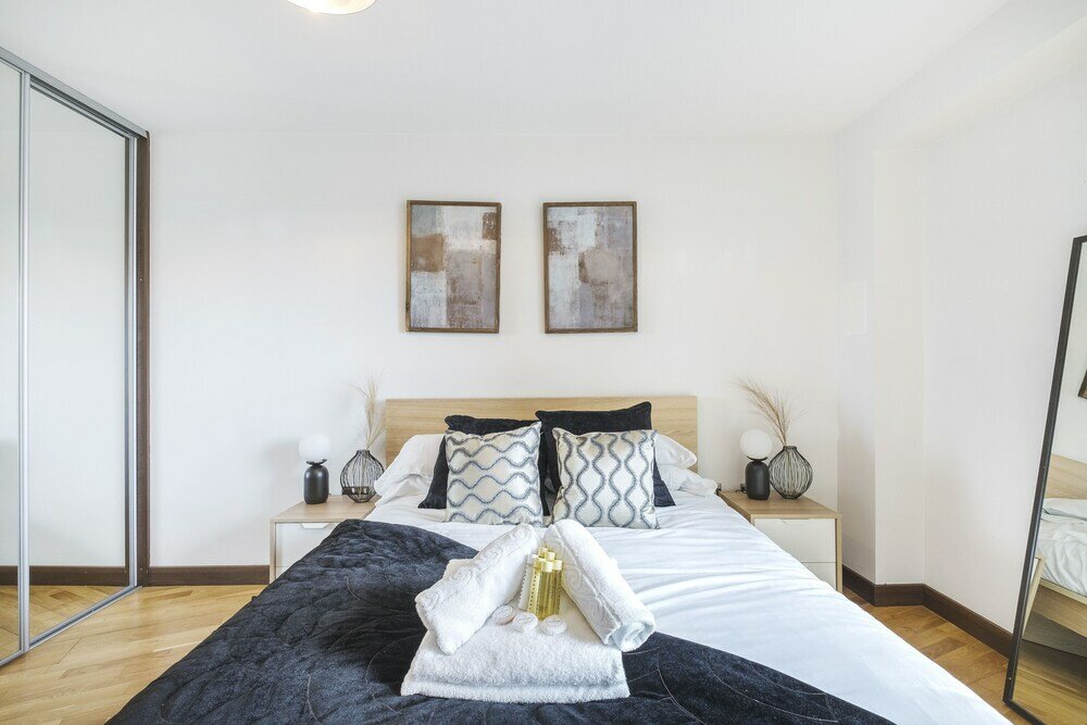 Фото My Serviced Space - Bridges Court Road