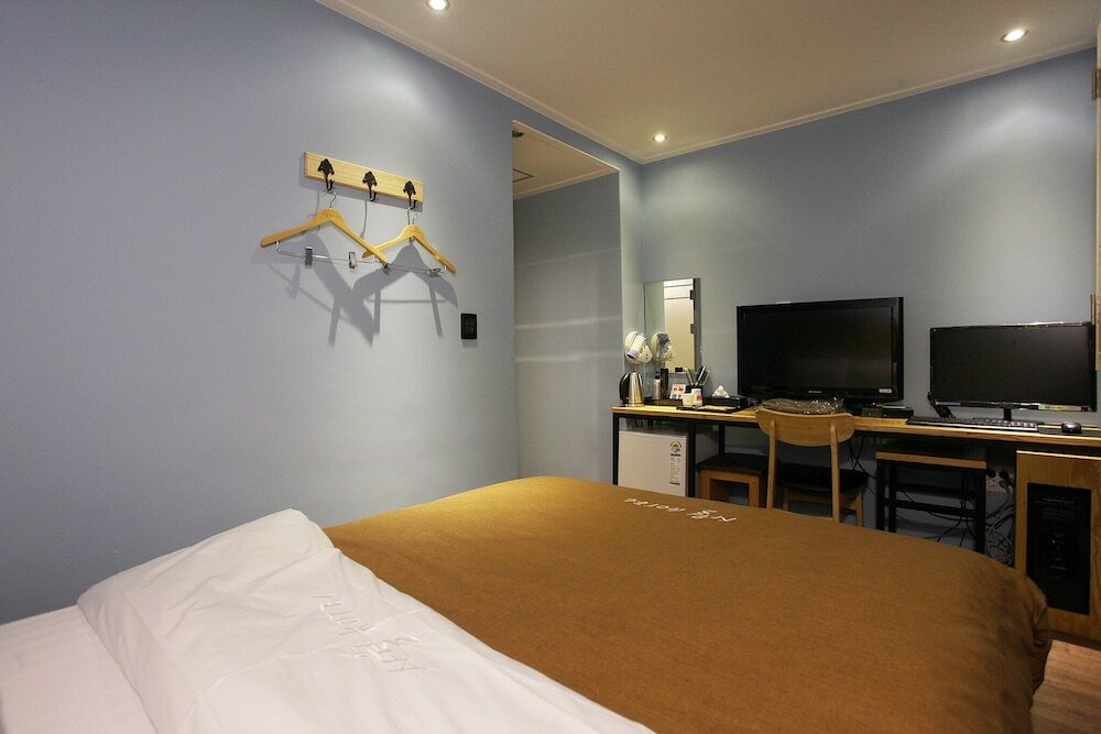 Фото Yeongdeungpogucheong Station SL