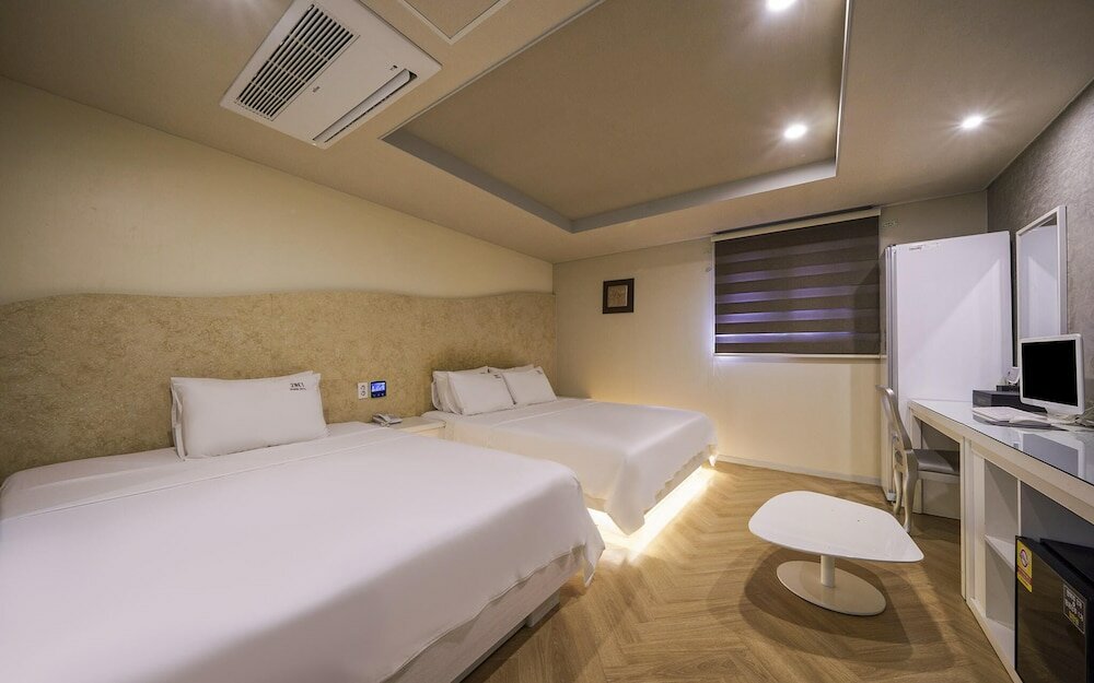 Фото Design Hotel 2ne1 Jukdo Market Pohang