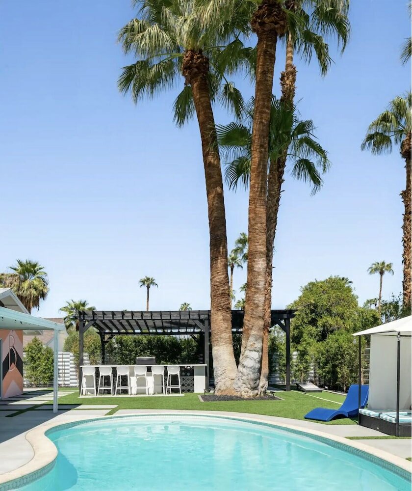 Фото Side by Side Lux Homes