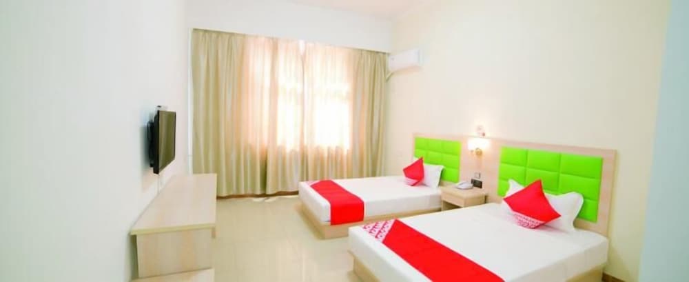 Фото Green Orange Express Inn