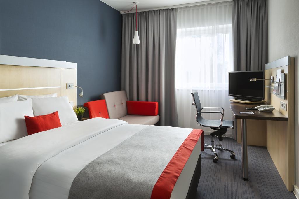 Фото Holiday Inn Express Dusseldorf - City North