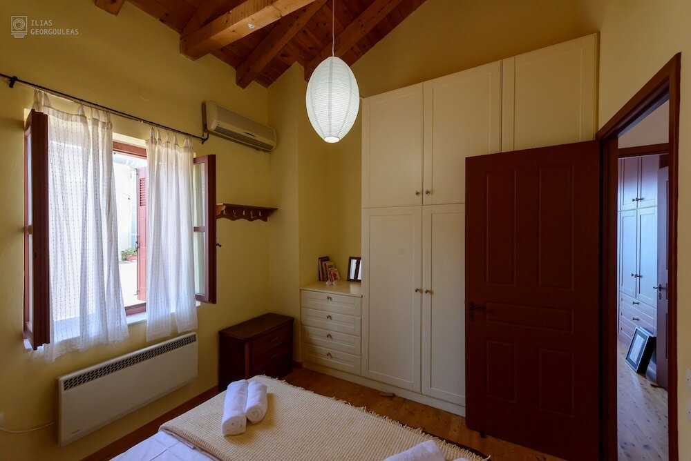 Фото Waveside Sanctuary - Luxurious Seastone Villa