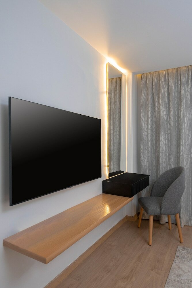 Фото Parkside Boutique Furnished Apartments