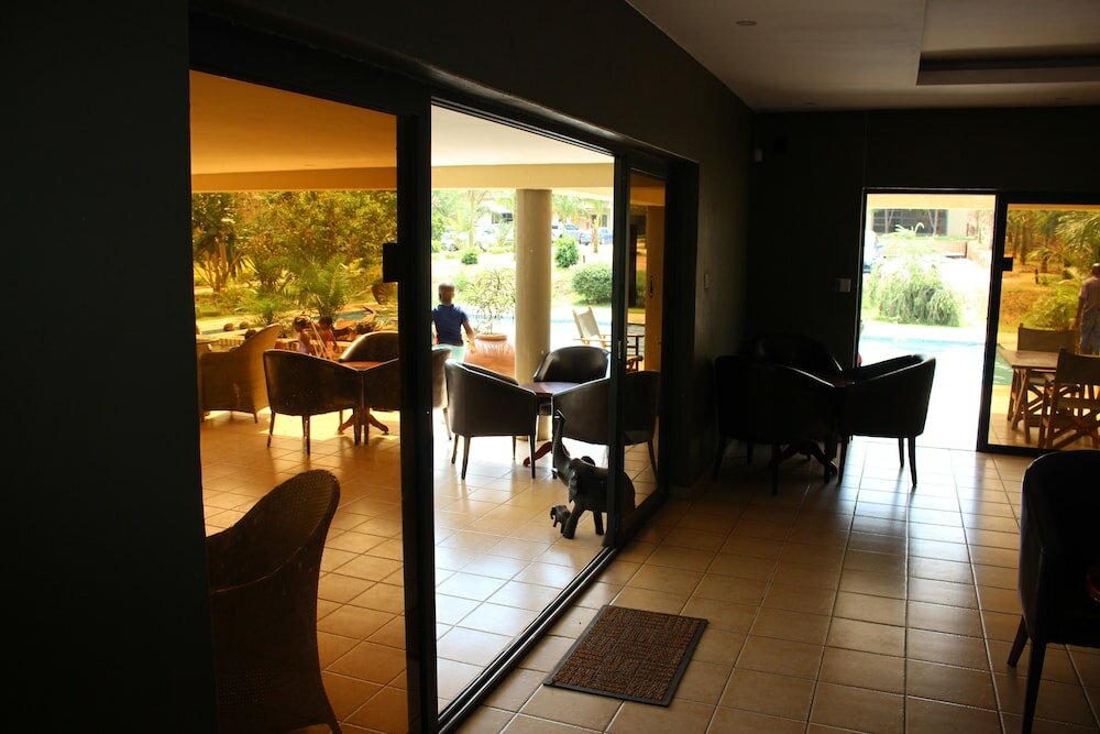 Фото Four Pillars Lodge Chilanga