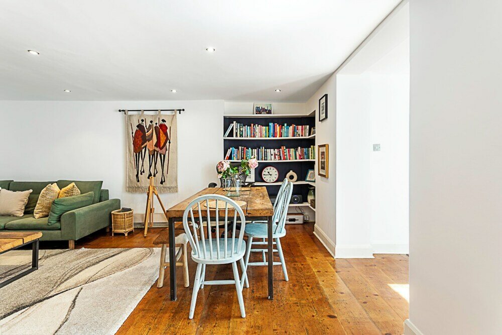 Фото Cottage Style Three Bedroom House