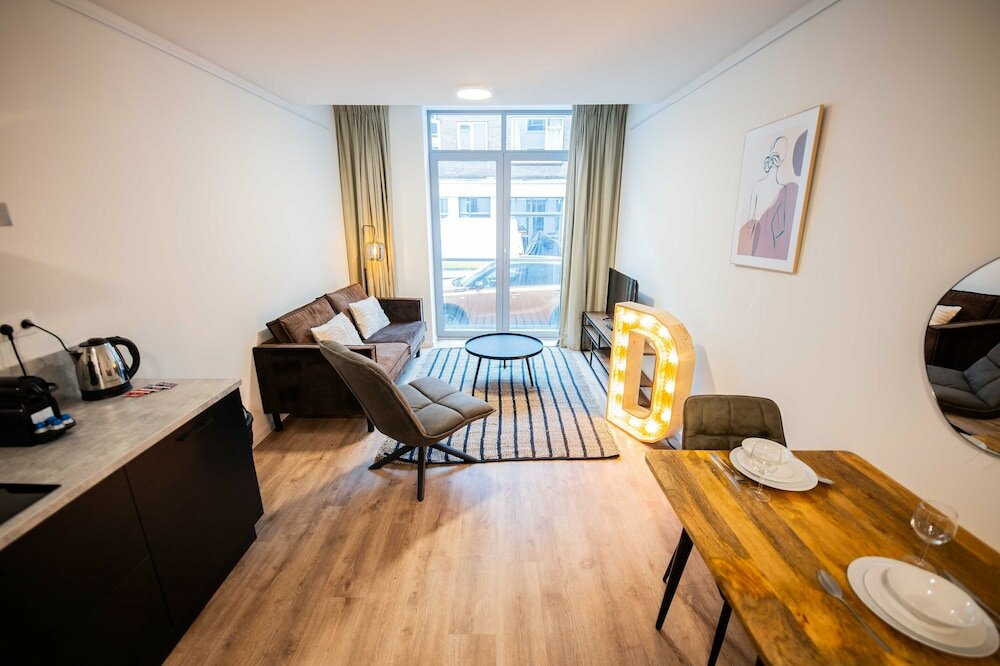 Фото Alphabet Apartments The Hendrik