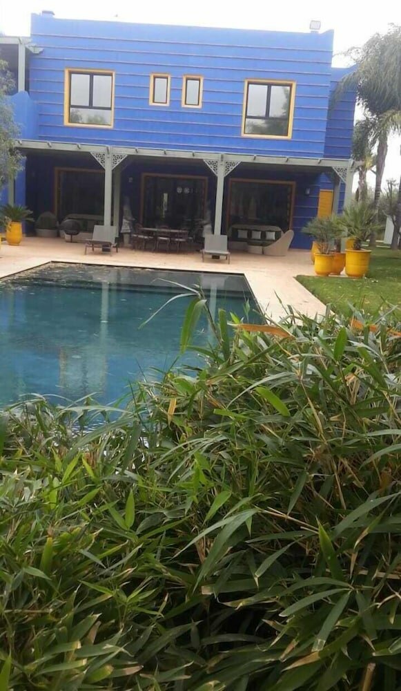 Фото Heliconia Park