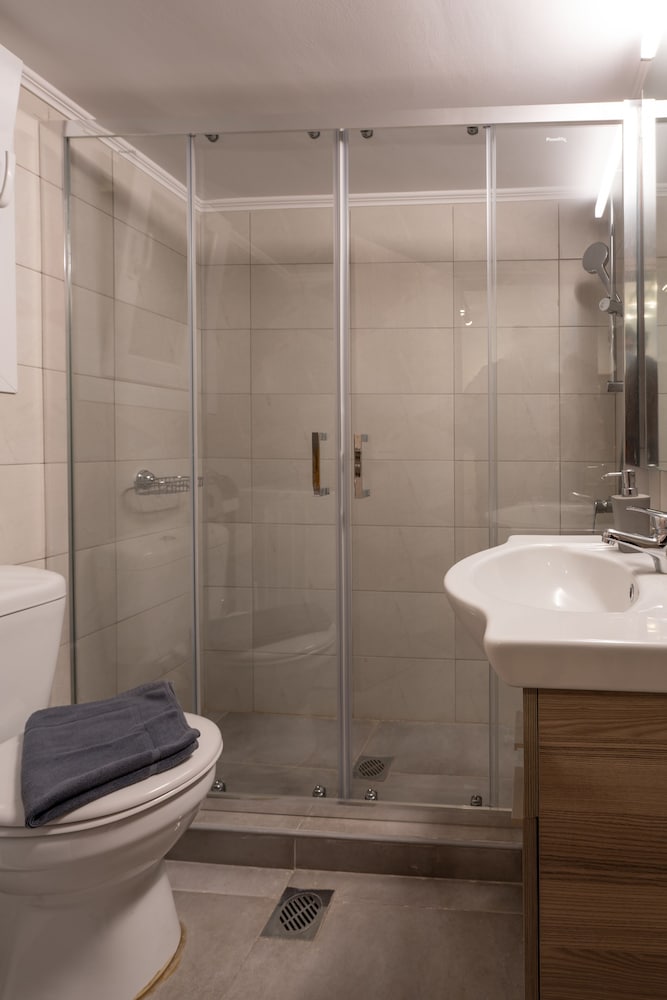 Фото Modern Apartment in Exarchia