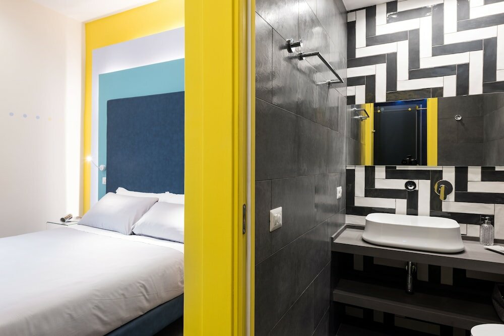 Фото Circle In The Square