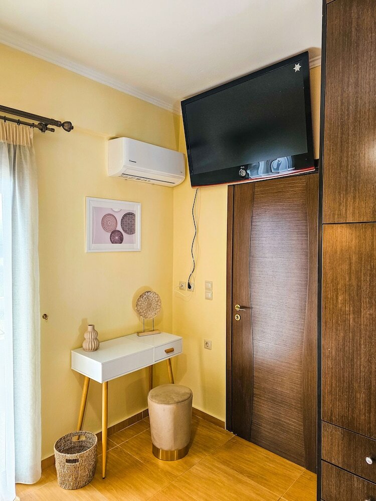 Фото Villa Aitheras - Mountain View & Garden