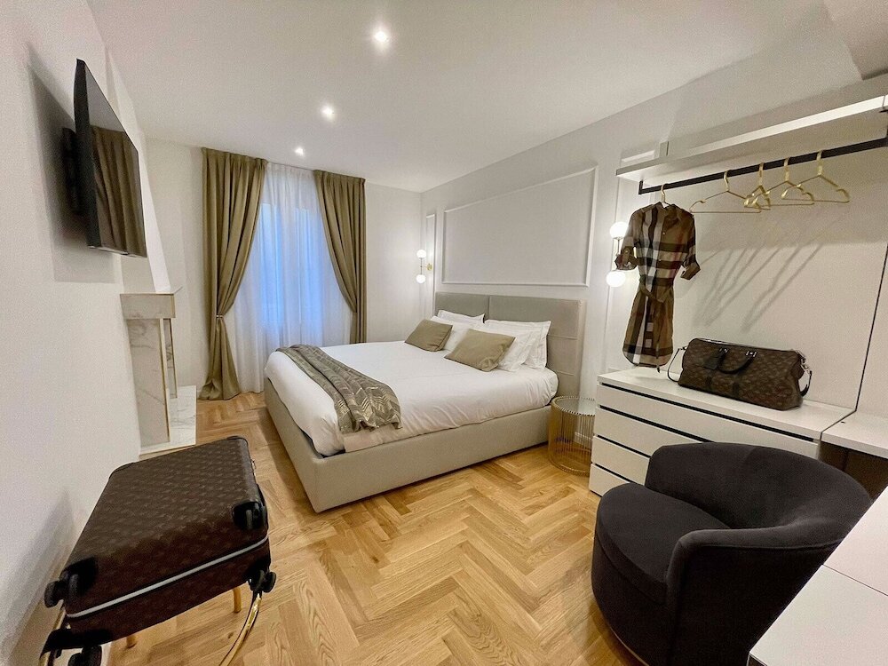 Фото Bellagio Luxury Suites Apartments