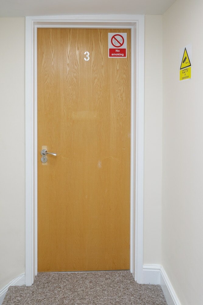 Фото St Mary's Modern Central Huge Studio Apartments