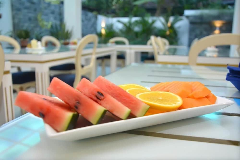 Фото Negombo New Queen's Palace