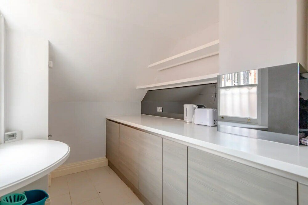 Фото Fantastically Located 1bd Flat, Knightsbridge