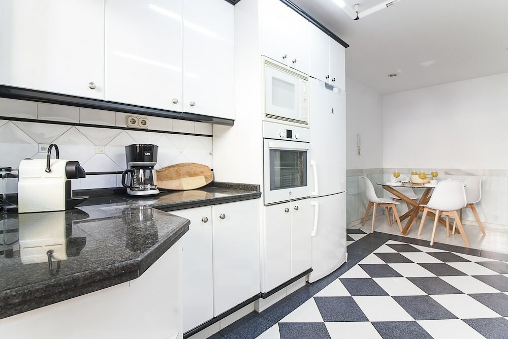 Фото Tomas FreshApartments by Bossh Hotels