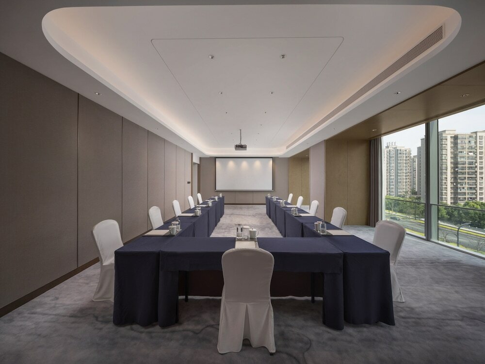 Фото Crowne Plaza Hangzhou Linping, an Ihg Hotel