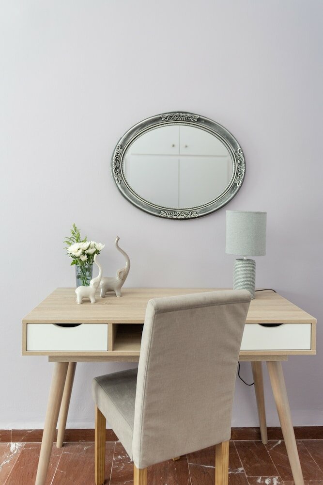 Фото Explore History from a Chic Central Apt