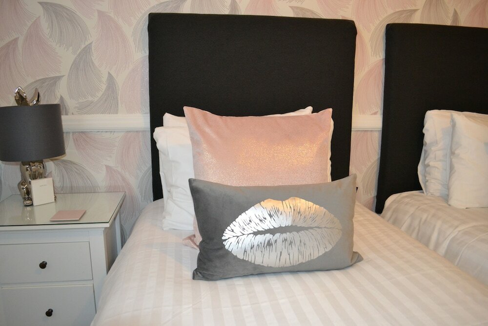 Фото Harriet House B&b