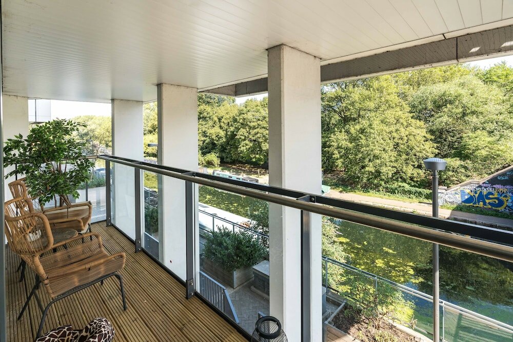 Фото 2 Bedroom Apartment on Homerton Road