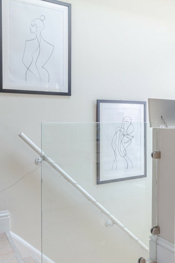 Фото Airy & Modern 1bd Flat in Maida Vale