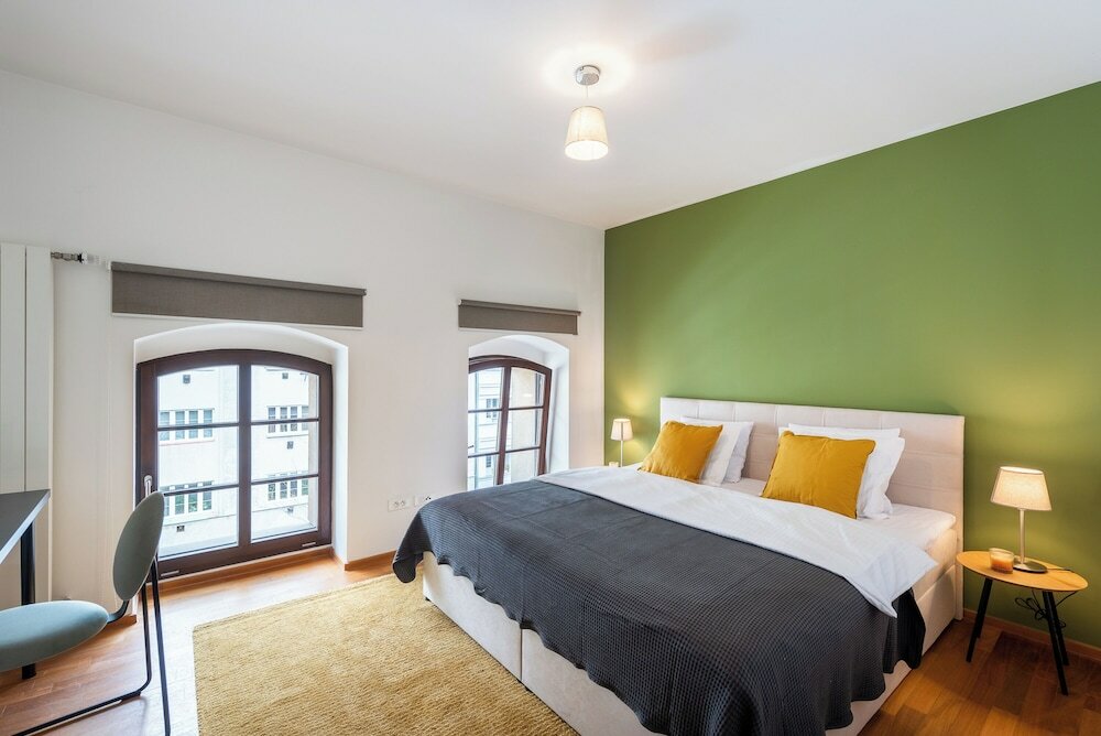 Фото Four bedroom apartment in Prague