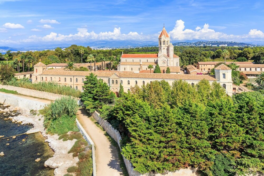 Фото Carlton Cannes, a Regent Hotel