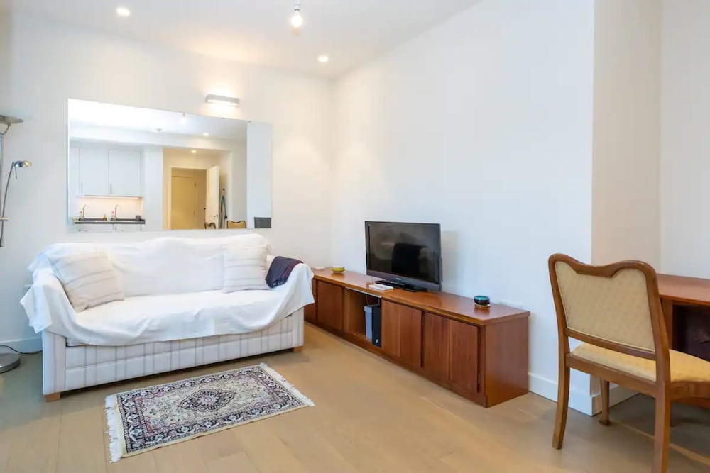 Фото Central & Stylish 1bd Flat - Oxford Street