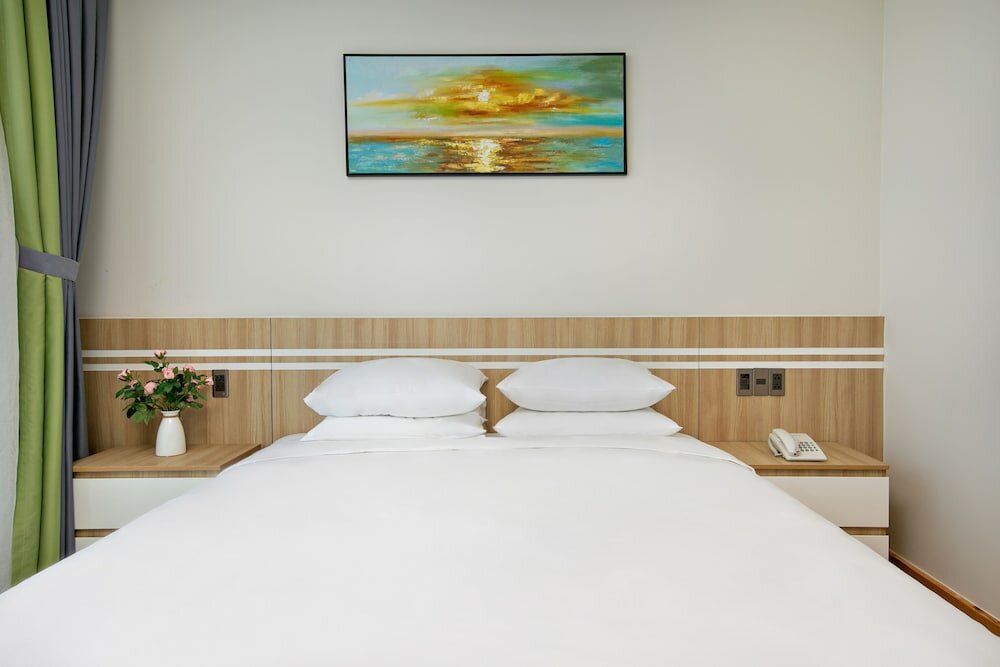 Фото Sun River Hotel & Apartment