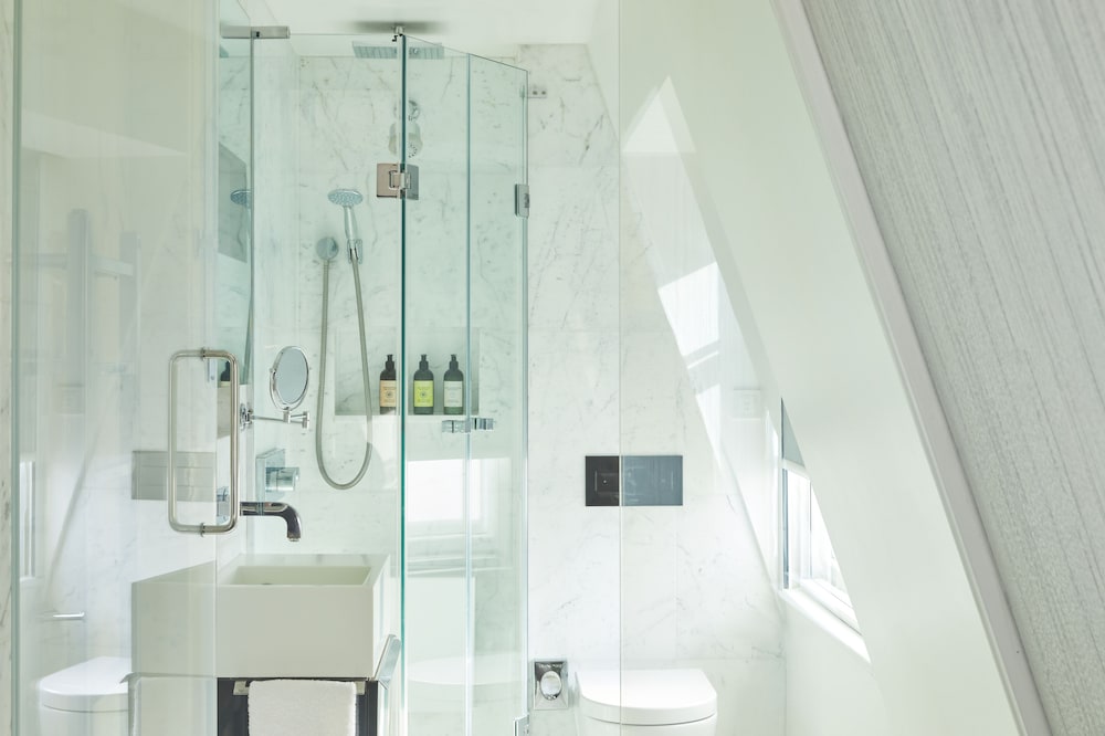 Фото Eccleston Square Hotel