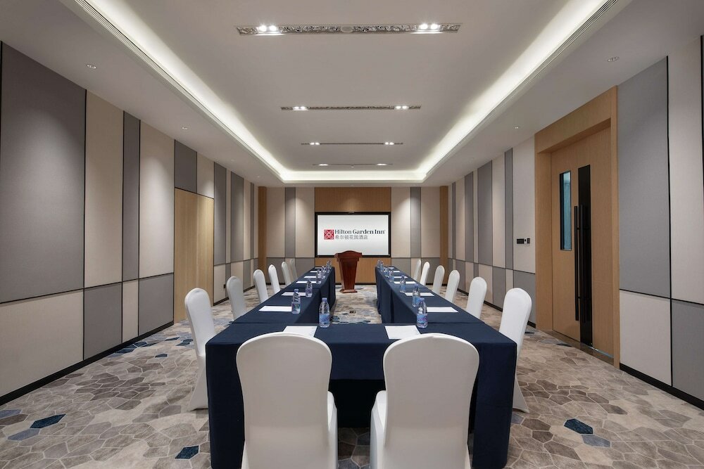 Фото Hilton Garden Inn Shenzhen Guangming Hongqiao Park