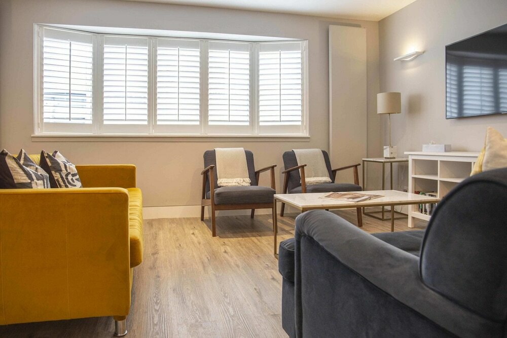 Фото Stunning Rare Soho Gem