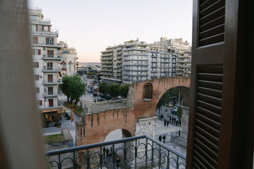 Фото Amazing aparment in the historical center of Thessaloniki