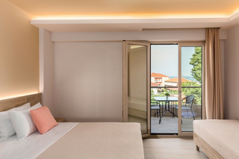 Фото Makris Luxury Rooms - Olympian Collection