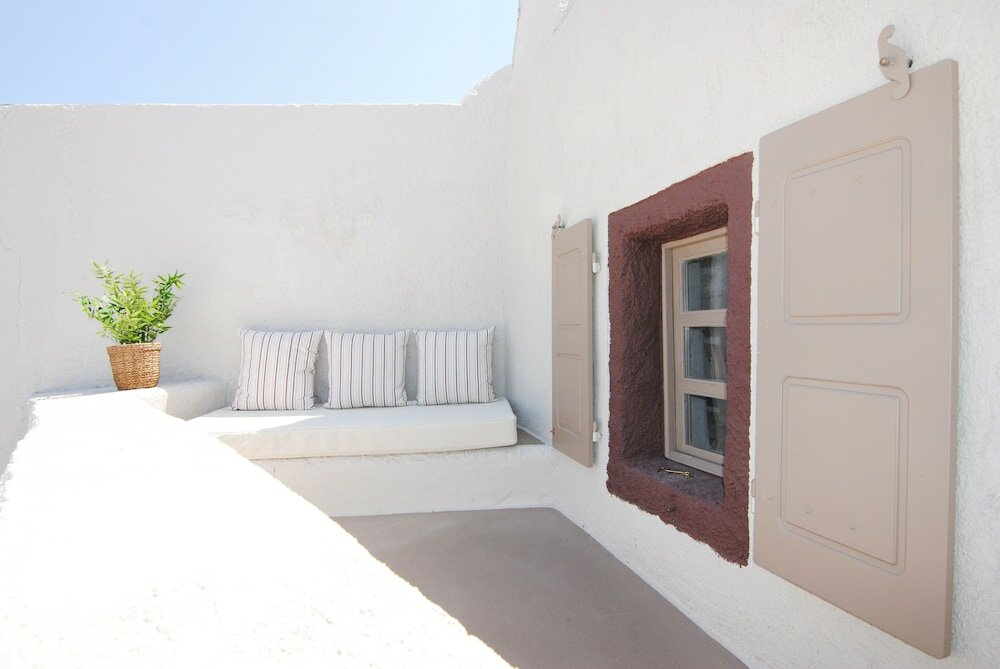 Фото White Grape Suites