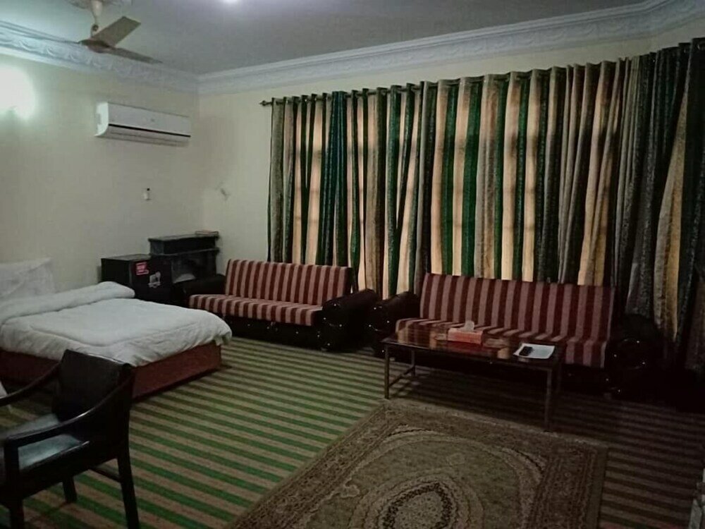 Фото Shahi Palace Guest House
